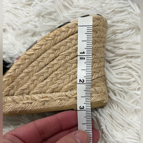 BURBERRY: Black Patent Leather & "Nova Check"
Espadrille - size 37 US size 7 - Picture 9 of 11